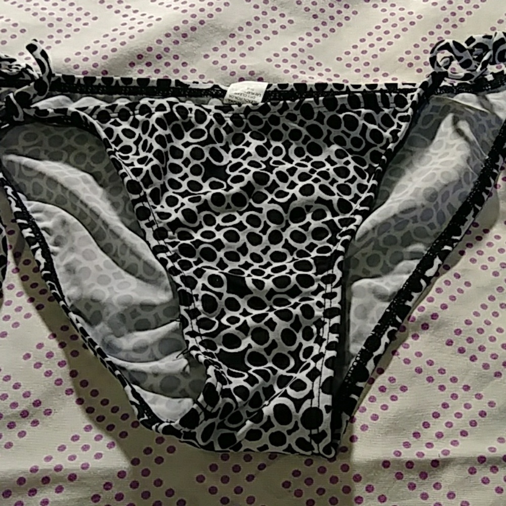 2 Pc String Bikini Black/White Print L - image 6